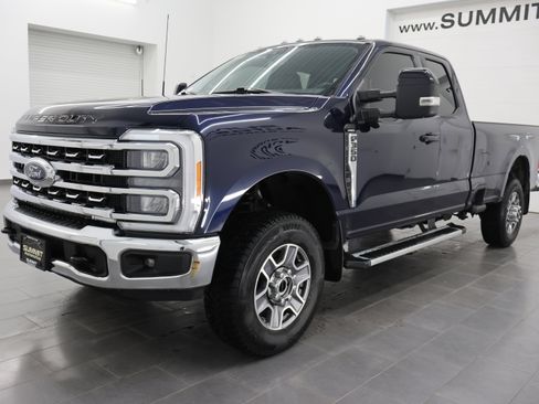Used 2023 Ford F350 Lariat w/ FX4 Off-Road Package AWD/4WD image 6