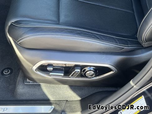 Used 2024 Jeep Grand Cherokee Overland w/ Adv Protech Group III image 12