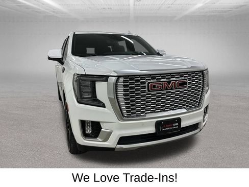 Used 2023 GMC Yukon XL Denali w/ Advanced Technology Package AWD/4WD image 3