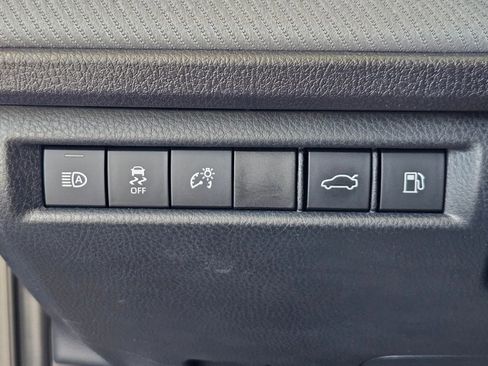 Used 2025 Toyota Camry SE w/ Multimedia Upgrade Package image 13