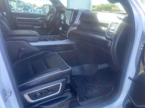 Used 2023 RAM 1500 Laramie AWD/4WD image 10