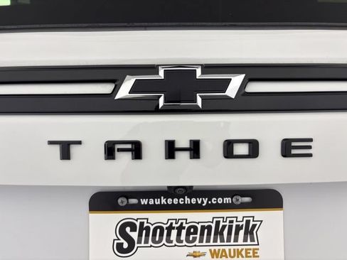 Used 2024 Chevrolet Tahoe Z71 w/ Z71 Off-Road Package AWD/4WD image 25
