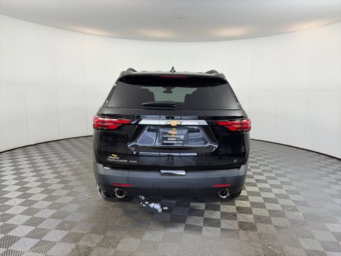 Used 2023 Chevrolet Traverse LT image 10