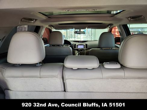 Used 2011 Toyota Venza AWD image 11