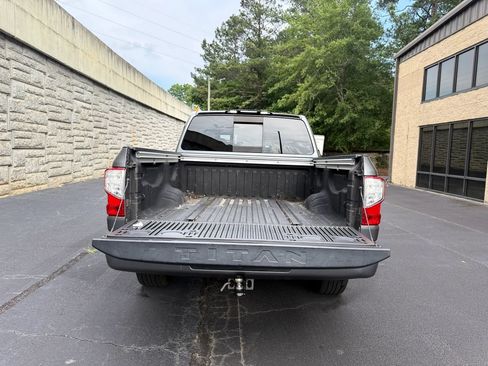 Used 2017 Nissan Titan SL RWD image 30