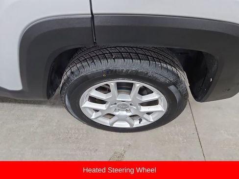 Used 2021 Jeep Renegade Latitude w/ Luxury Group I image 14