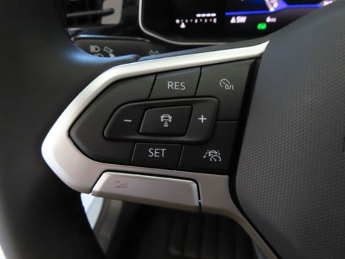 New 2026 Volkswagen Jetta SE FWD image 14