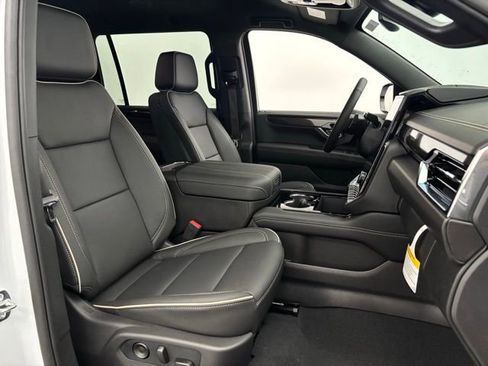 New 2026 GMC Yukon XL Elevation image 36