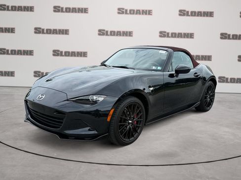 Used 2018 MAZDA MX-5 Miata Club w/ Brembo/BBS Recaro Package RWD image 1