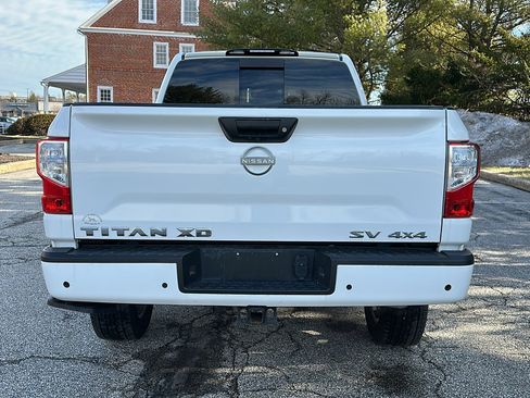 Certified 2024 Nissan Titan SV w/ SV Convenience Package image 5