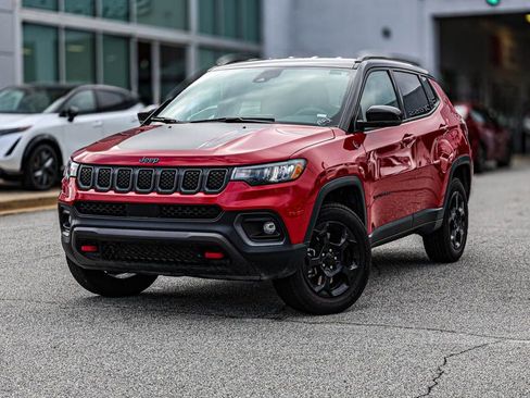 Used 2024 Jeep Compass Trailhawk image 1