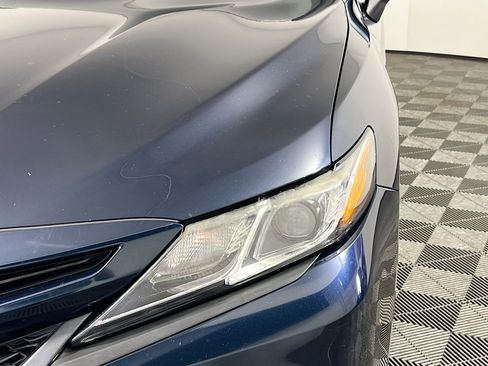 Used 2018 Toyota Camry SE image 11