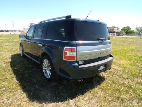 Used 2016 Ford Flex Limited w/ Equipment Group 301A AWD/4WD image 7