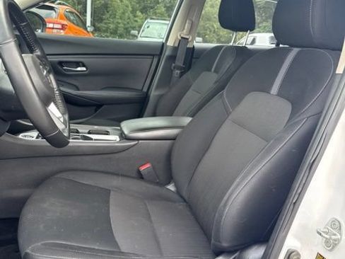 Certified 2022 Nissan Sentra SV w/ All-Weather Package FWD image 9