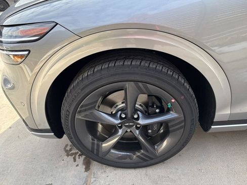 New 2026 Genesis GV70 3.5T Sport Prestige image 9