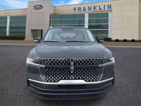 New 2026 Lincoln Navigator L Reserve image 2