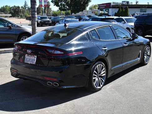Used 2019 Kia Stinger RWD image 8