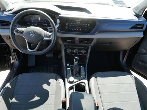 Used 2024 Volkswagen Taos SE AWD/4WD image 22
