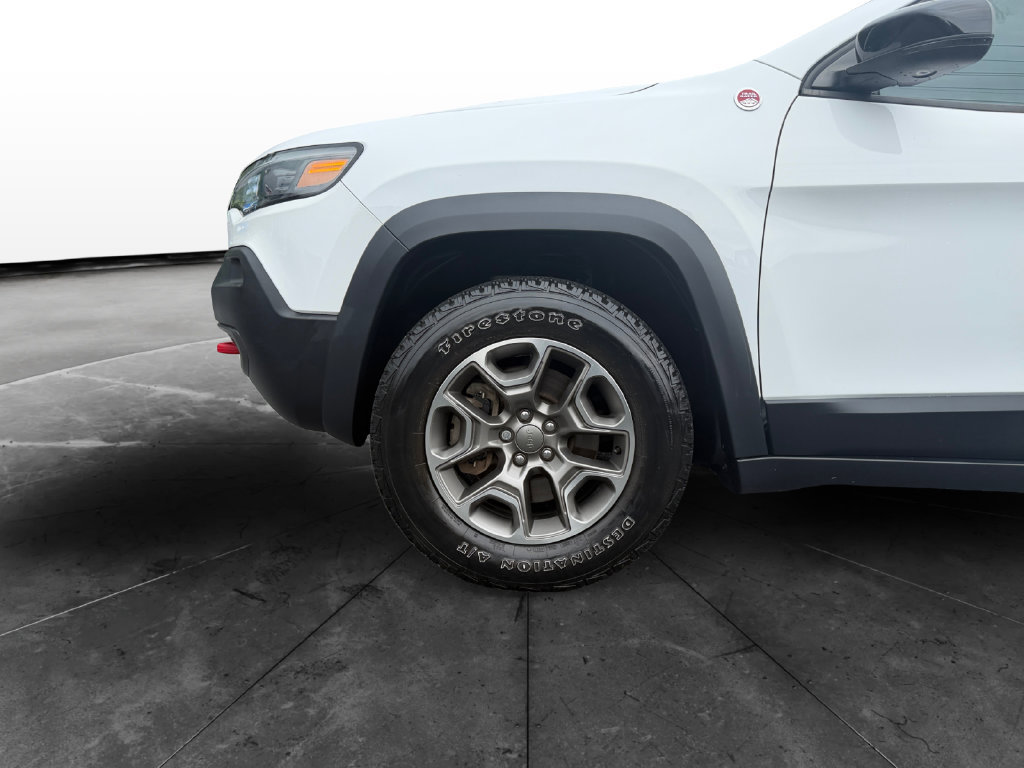 Used 2022 Jeep Cherokee Trailhawk AWD/4WD image 14