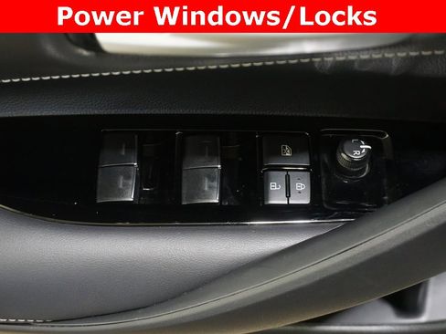 Certified 2023 Toyota Corolla SE image 6