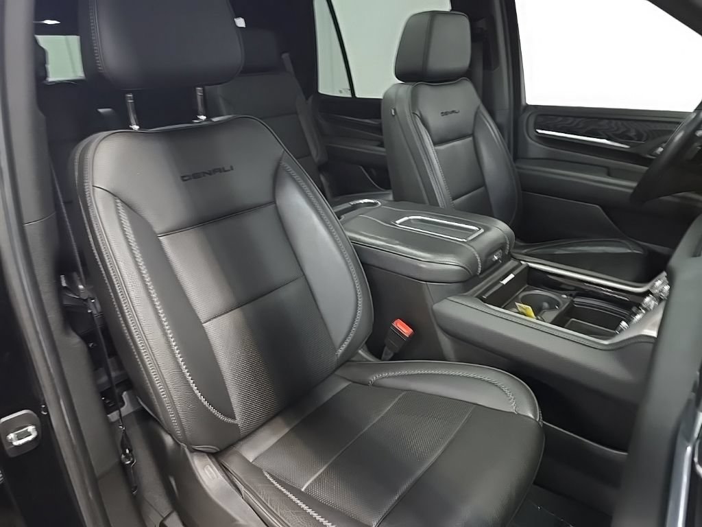 Used 2021 GMC Yukon Denali AWD/4WD image 15
