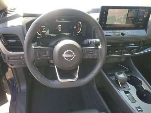 Certified 2024 Nissan Rogue SL image 18