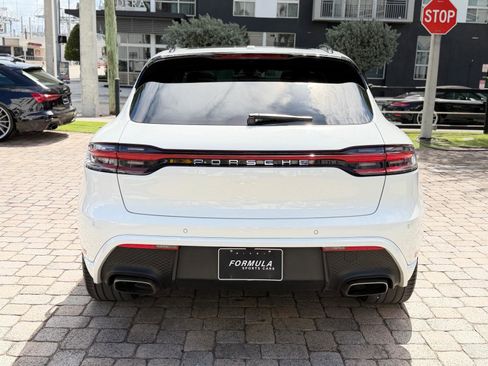 Used 2022 Porsche Macan AWD/4WD image 12