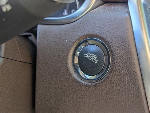 Used 2016 Cadillac SRX Luxury image 30