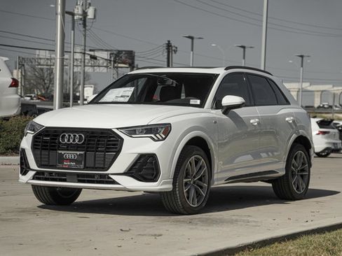 Used 2025 Audi Q3 2.0T Premium w/ Convenience Package image 7