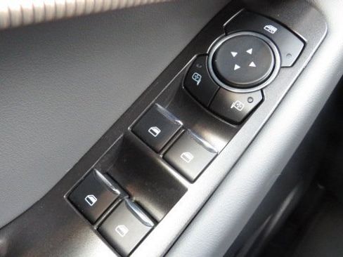 Used 2025 Ford Explorer Active image 26