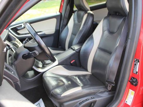 Used 2013 Volvo XC60 T6 image 13