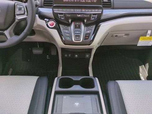 New 2026 Honda Odyssey Elite image 17