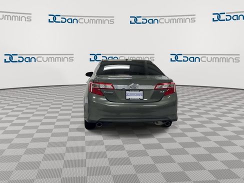 Used 2012 Toyota Camry XLE FWD image 7