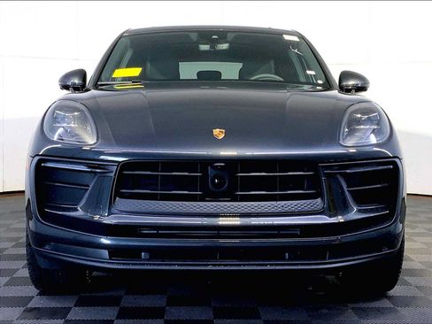 Certified 2026 Porsche Macan AWD/4WD image 10