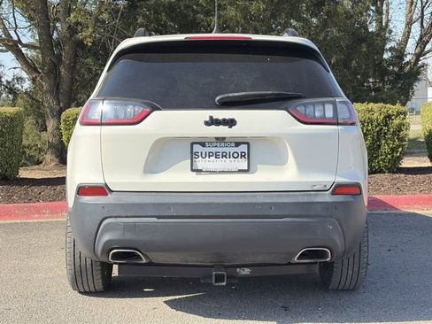 Used 2019 Jeep Cherokee Latitude Plus image 5