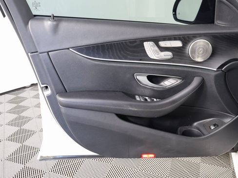 Used 2022 Mercedes-Benz E 350 Sedan image 11