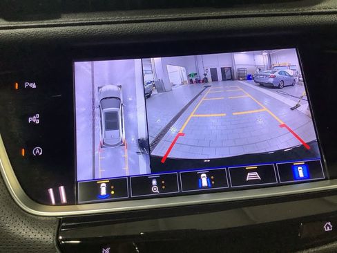 Used 2022 Cadillac XT5 Premium Luxury w/ Technology Package image 29