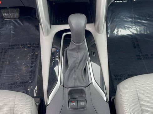 Used 2024 Toyota Corolla Cross L image 21