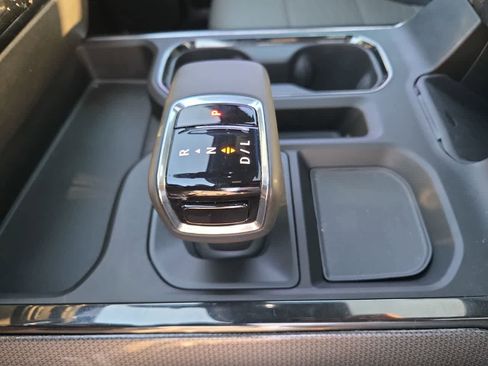 Used 2023 Chevrolet Silverado 1500 ZR2 w/ Technology Package AWD/4WD image 21