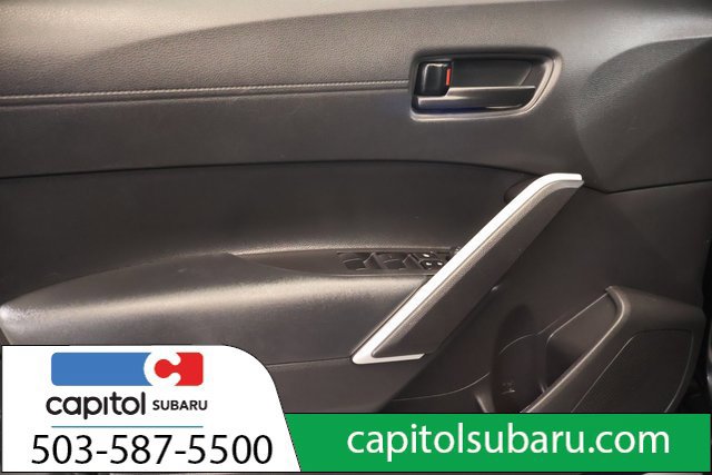 Used 2025 Toyota Corolla Cross LE FWD image 9
