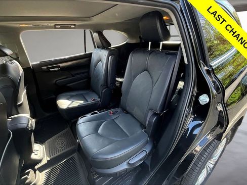 Used 2021 Toyota Highlander Platinum AWD/4WD image 26