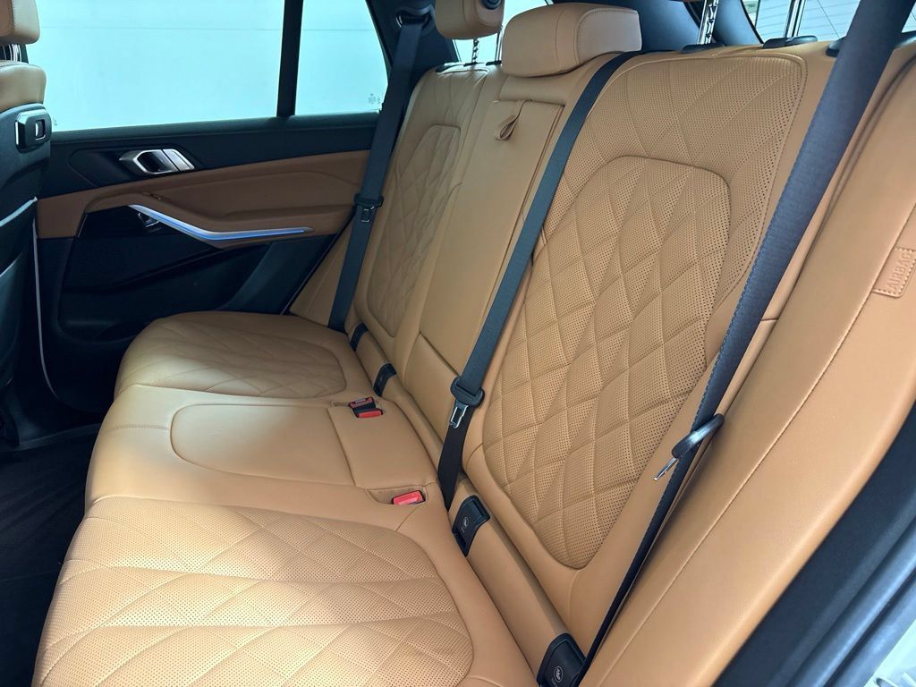 Certified 2024 BMW X5 xDrive50e w/ Climate Comfort Package AWD/4WD image 29