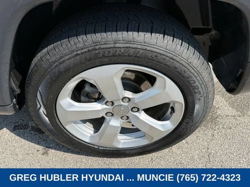 Used 2018 Jeep Compass Latitude AWD/4WD image 9