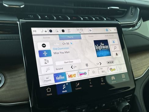 New 2025 Jeep Grand Cherokee Summit image 18