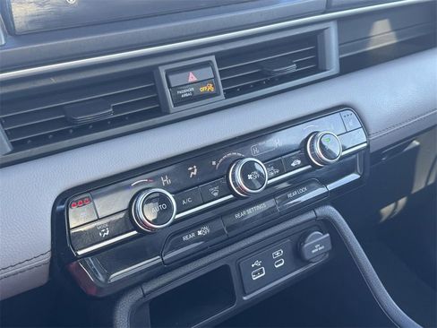 Used 2023 Honda Pilot Touring image 20