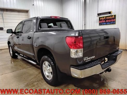Used 2011 Toyota Tundra 4x4 CrewMax w/ SR5 Pkg image 6