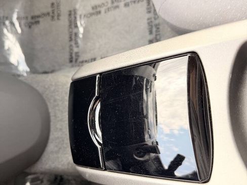 Used 2009 Toyota Prius w/ Pkg 2 FWD image 17