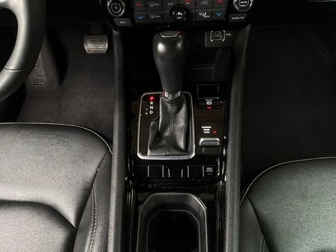 Used 2025 Jeep Compass Limited AWD/4WD image 15