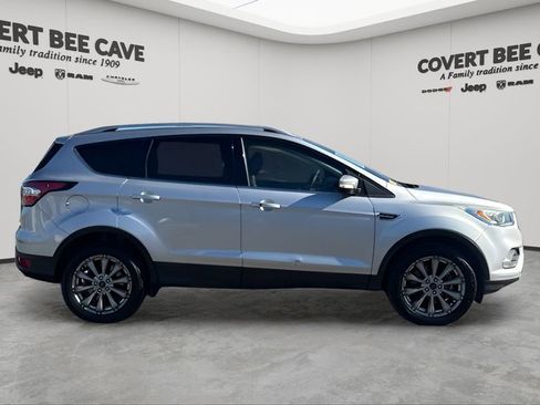 Used 2017 Ford Escape Titanium image 11
