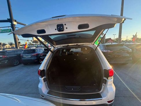 Used 2020 Jeep Grand Cherokee Limited w/ Luxury Group II image 13